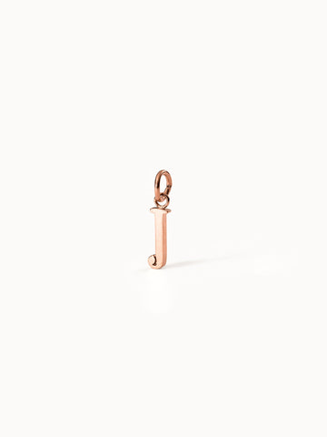 PURELEI Pure J Charm Anhänger aus Roségold, elegant minimalistisch, fein poliert, feminine Island-Spirit Ästhetik.