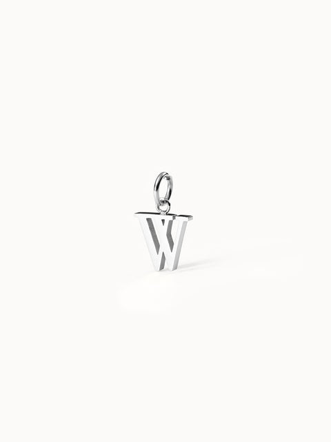 Silberner PURELEI Pure W Charm Buchstabenanhänger, klar und elegant vor hellem Hintergrund, nickelfrei.