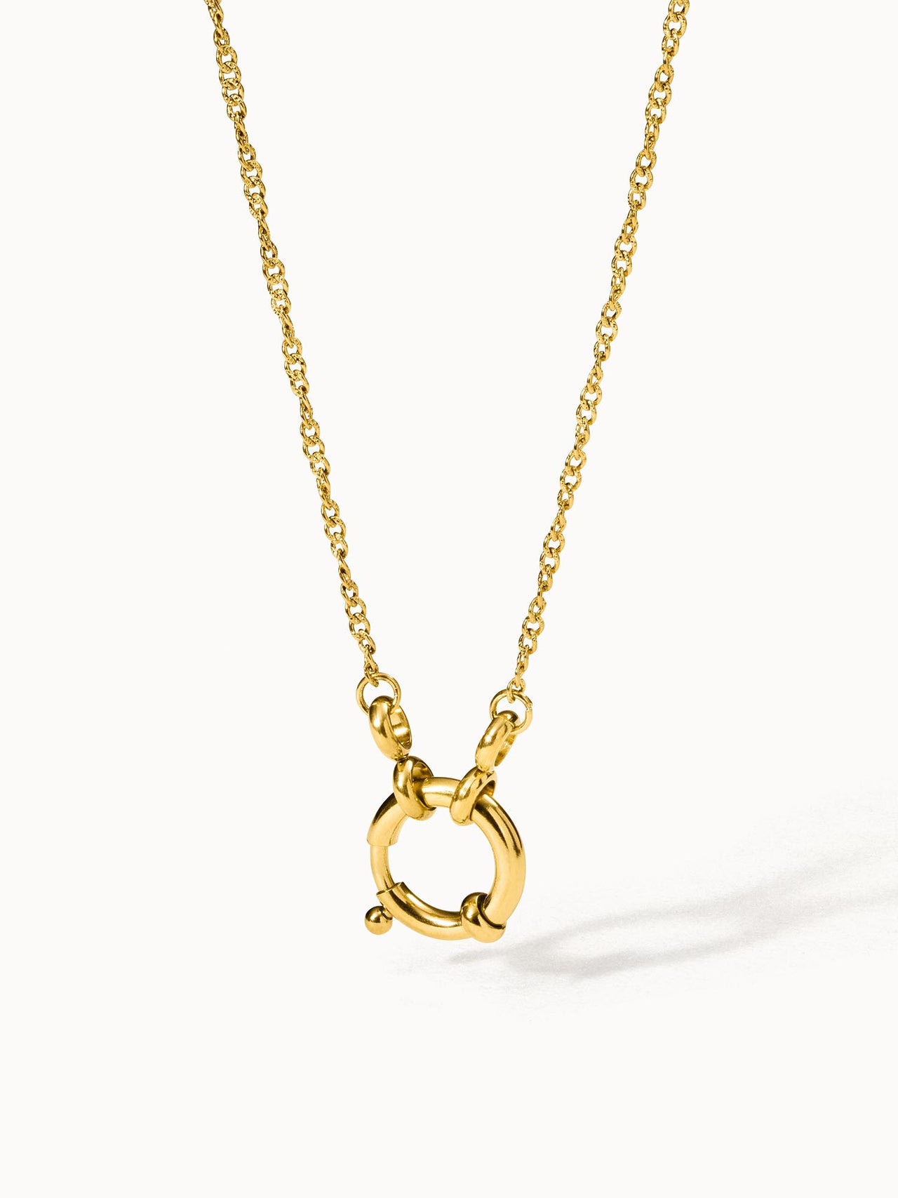 PURELEI Lokahi Charm Kette in 18K Gold, filigran, leicht gedreht, eleganter Charm-Anhänger, clean & feminin.