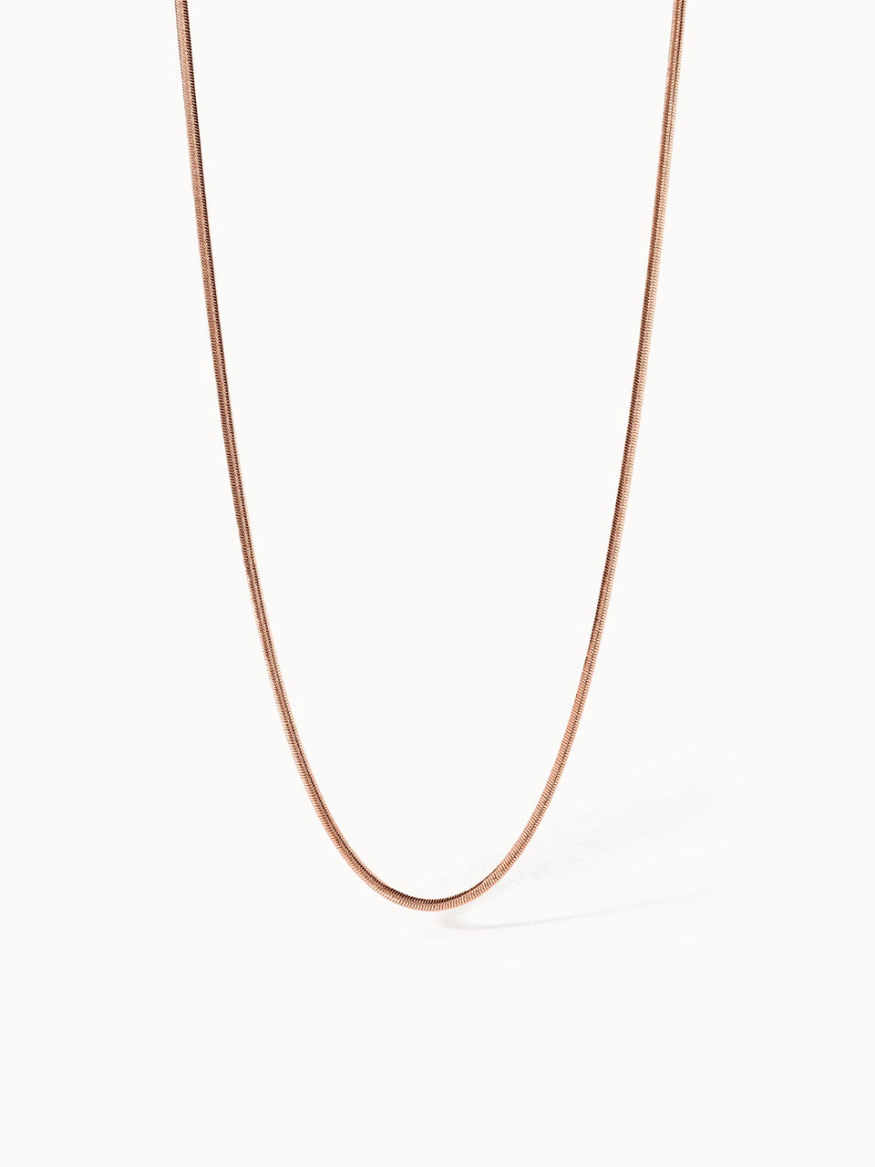 Roségoldene Kette mit feiner Struktur, elegant und zeitlos, von PURELEI.