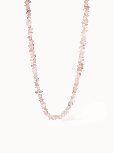 Zarte Kette aus rosa Quarzsteinen, PURELEI, elegant und feminin.