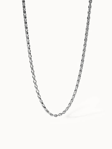 PURELEI Atlas Kette in nickelfreiem Silber mit markantem Schiffsanker-Design, clean & elegant präsentiert.