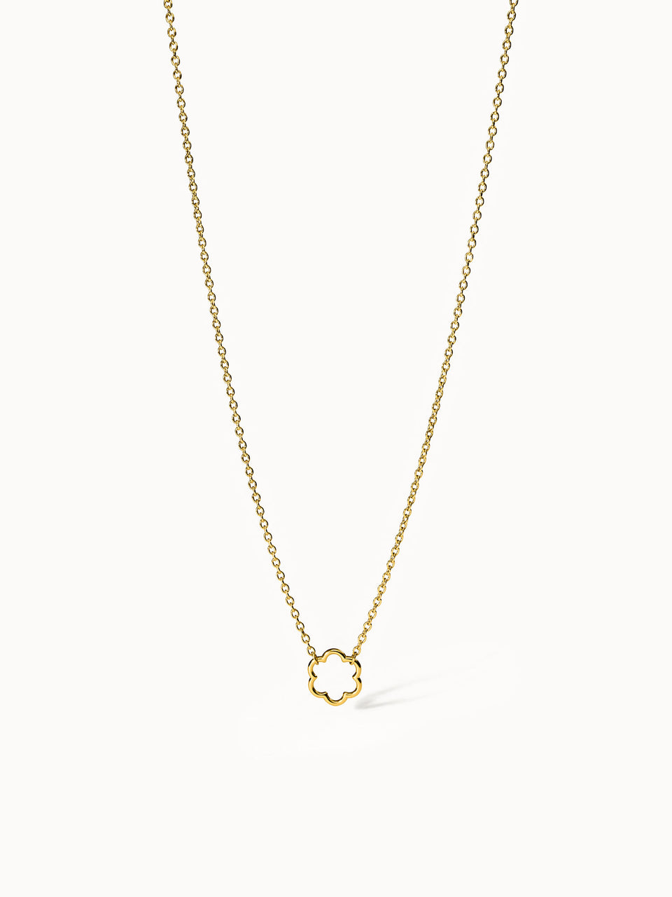 PURELEI Bloom Kette aus 18K vergoldetem Edelstahl mit filigranem Blütenanhänger, elegant und feminin.