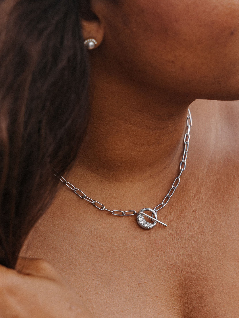 {"color":"Silver"}