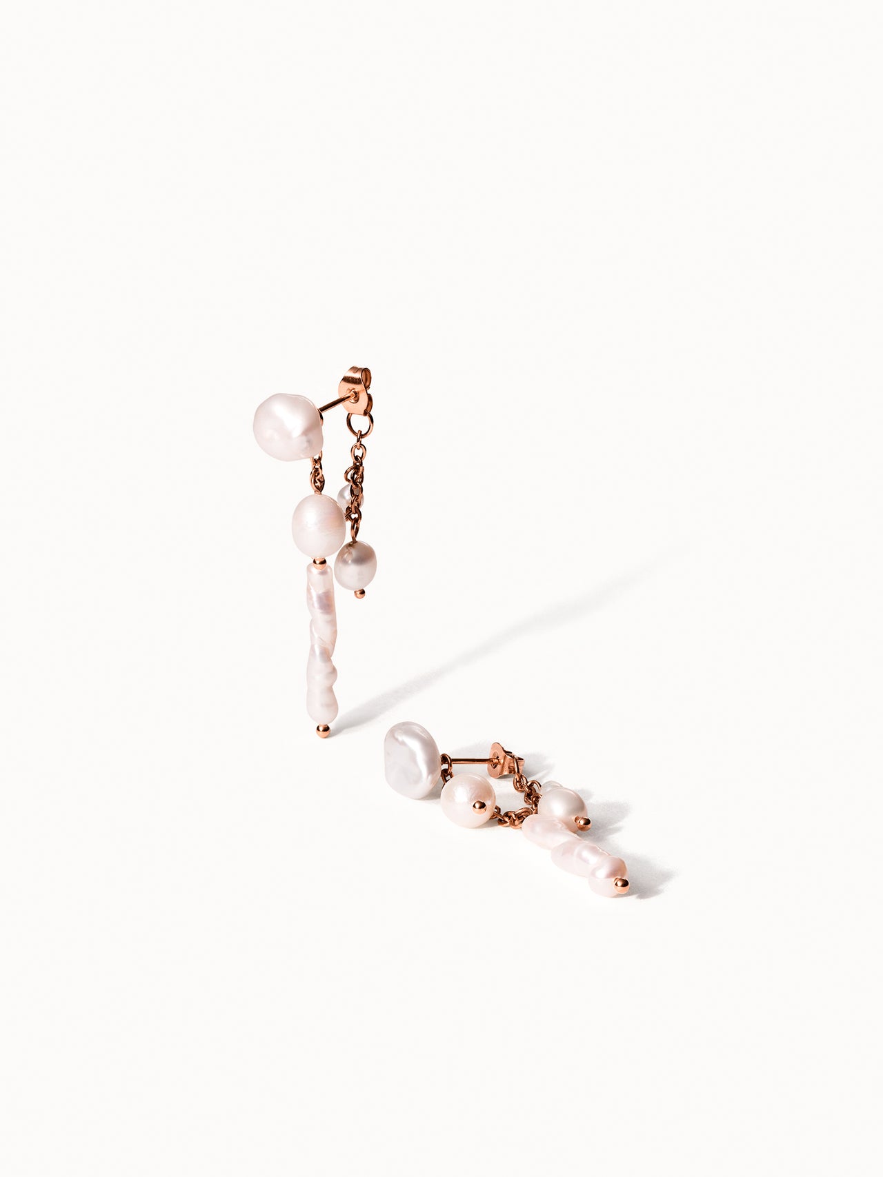 {