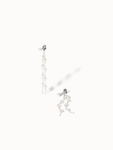 {"color":"Silver", "type":"lead_image"}