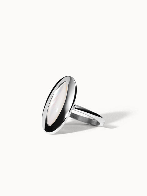 {"color":"Silver", "type":"lead_image"}