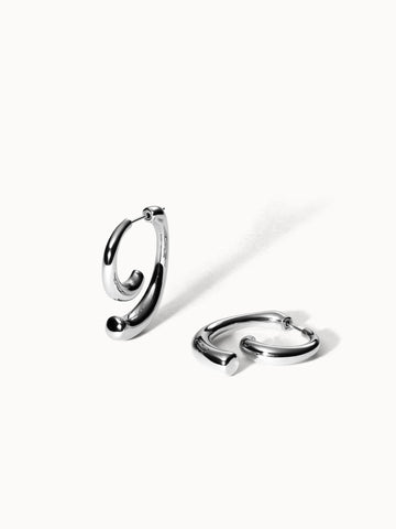 "color":"Silver", "type":"lead_image"}