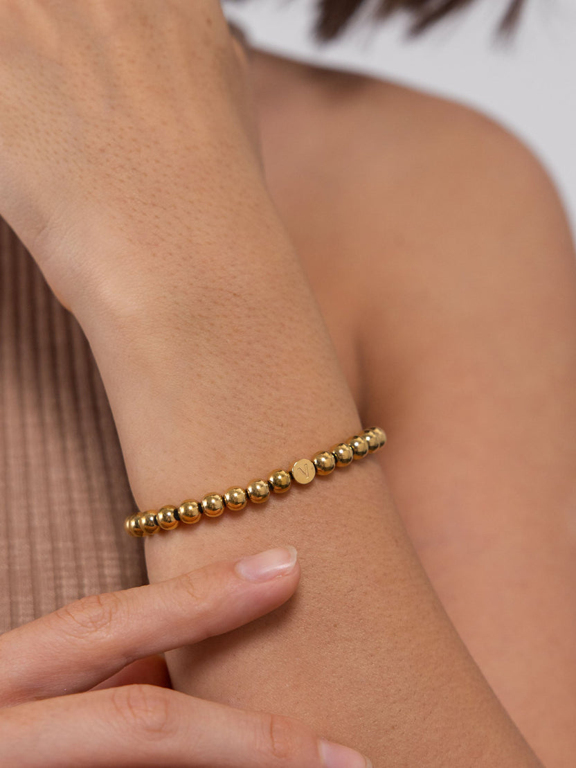 Letter V Armband