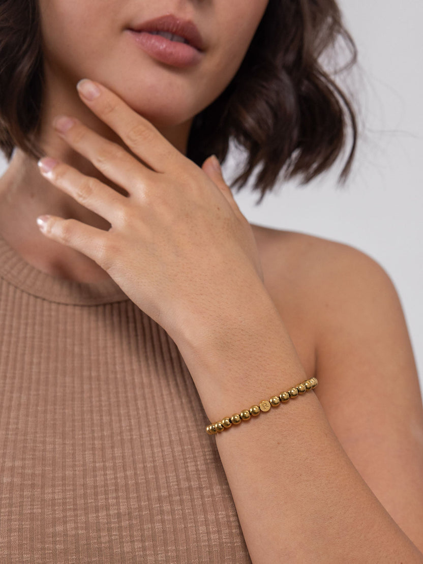 Letter R Armband