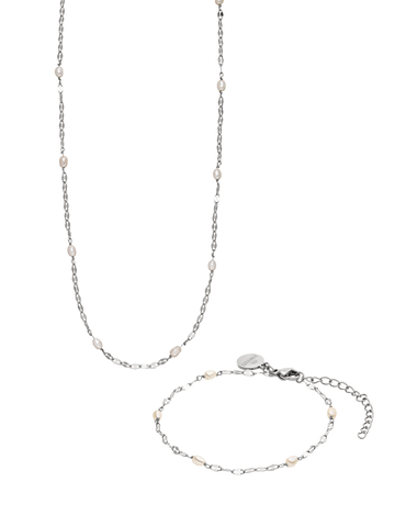 Delicate Pearl Set