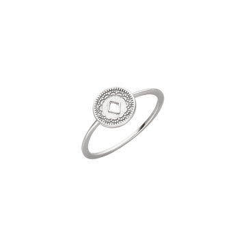 Silberner Ring mit filigranem, runden Design von PURELEI, elegant und modern.