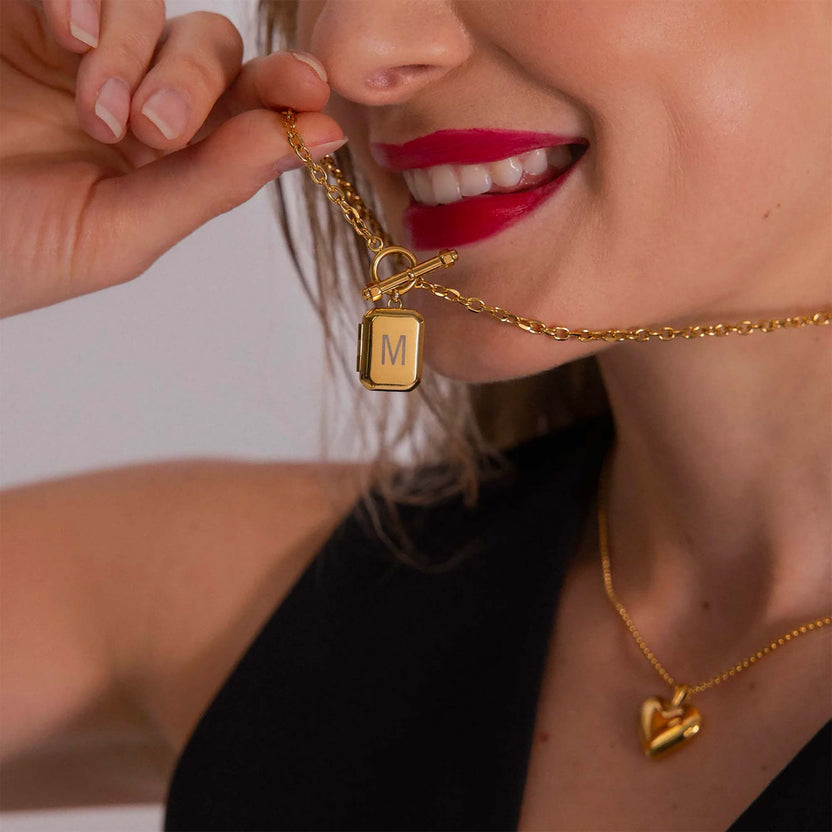 Roségoldene Kette mit personalisiertem Anhänger von PURELEI, elegant und feminin.