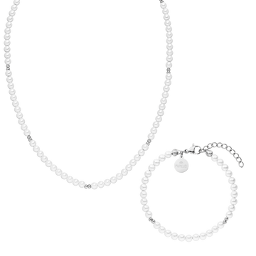 Weiße Perlenkette und Armband von PURELEI, elegant und zeitlos, mit silbernen Akzenten.