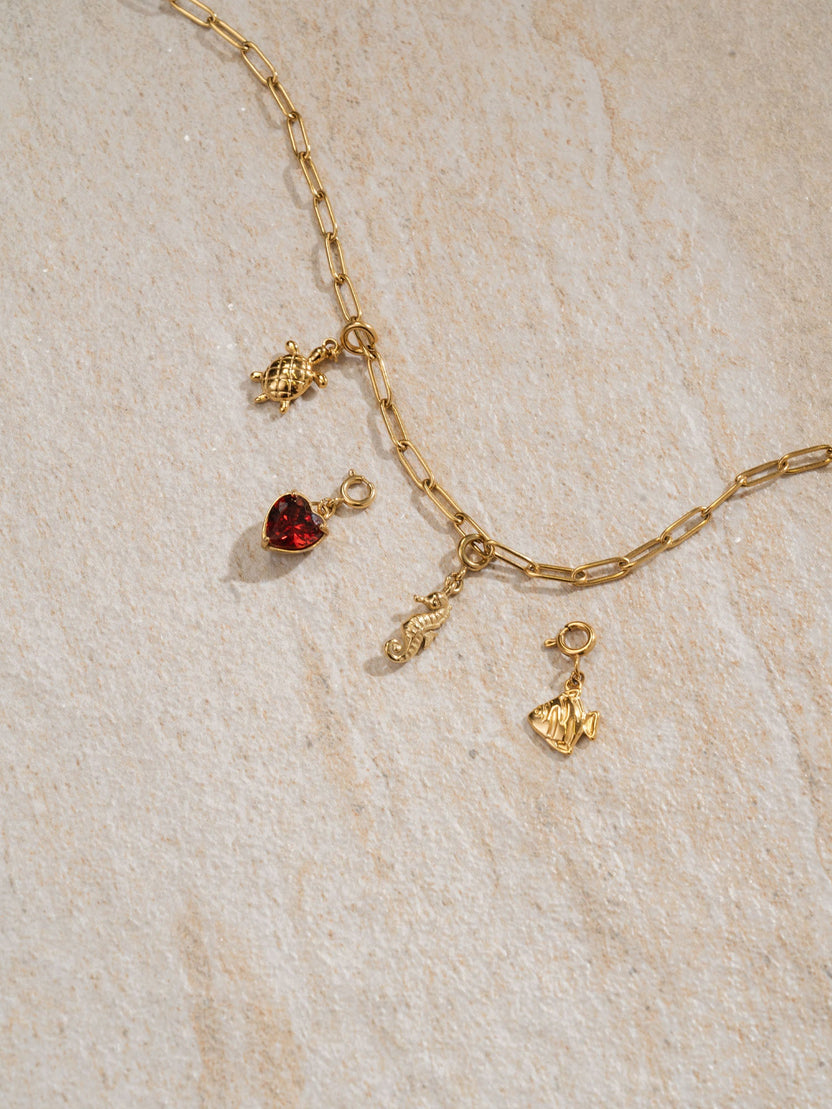 {"color":"Gold"}