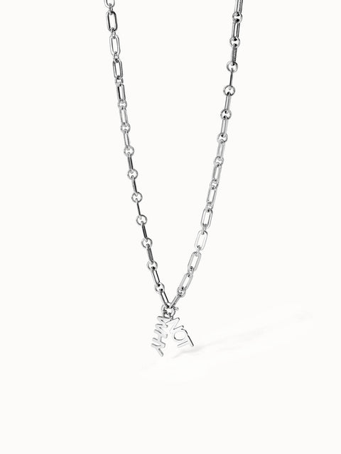 Silberne Kette mit charmantem Anhänger von PURELEI, modern und elegant.