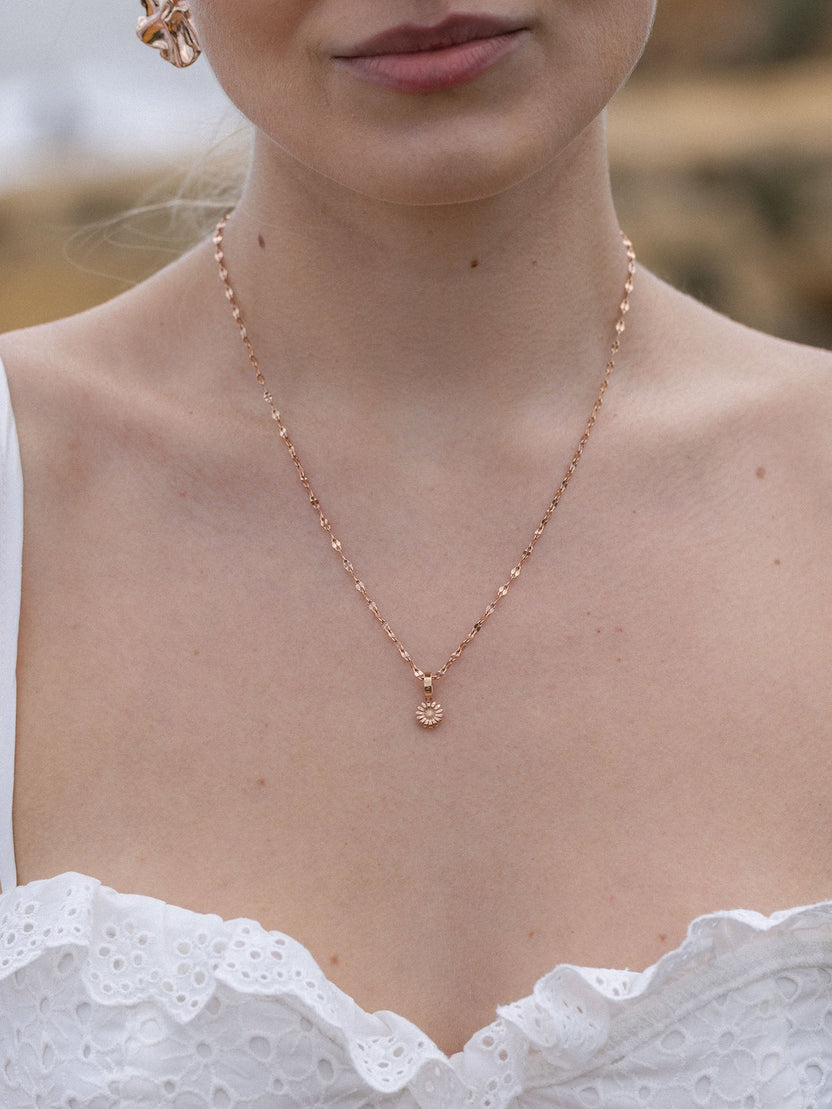 {"color":"Rosegold"}