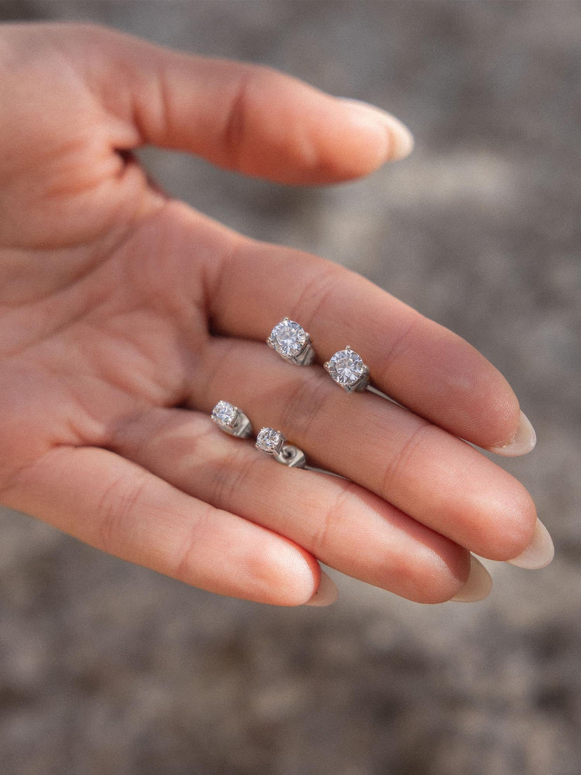 {"color":"Silver"}