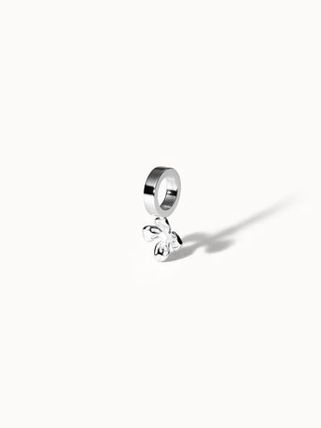 {"color":"Silver", "type":"lead_image"}