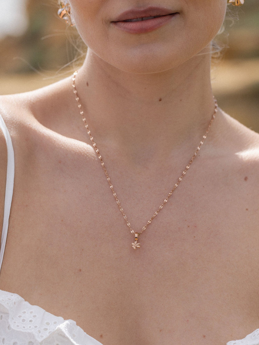 {"color":"Rosegold"}