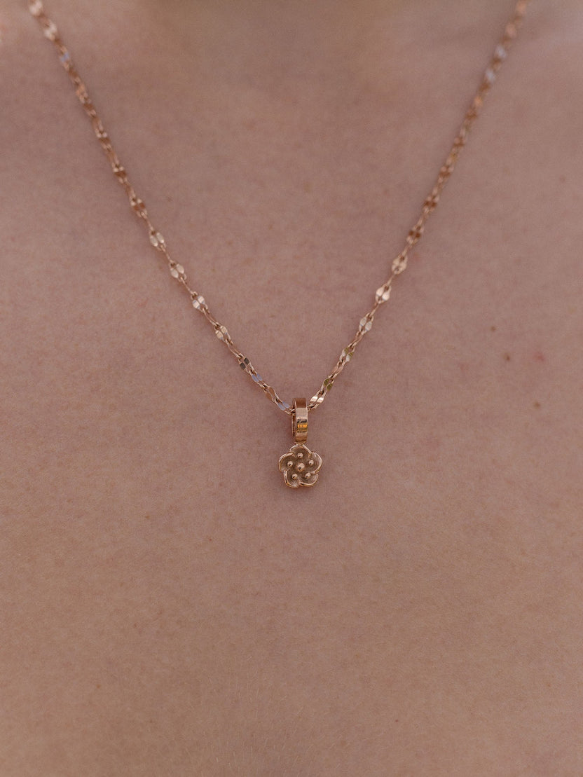{"color":"Rosegold"}