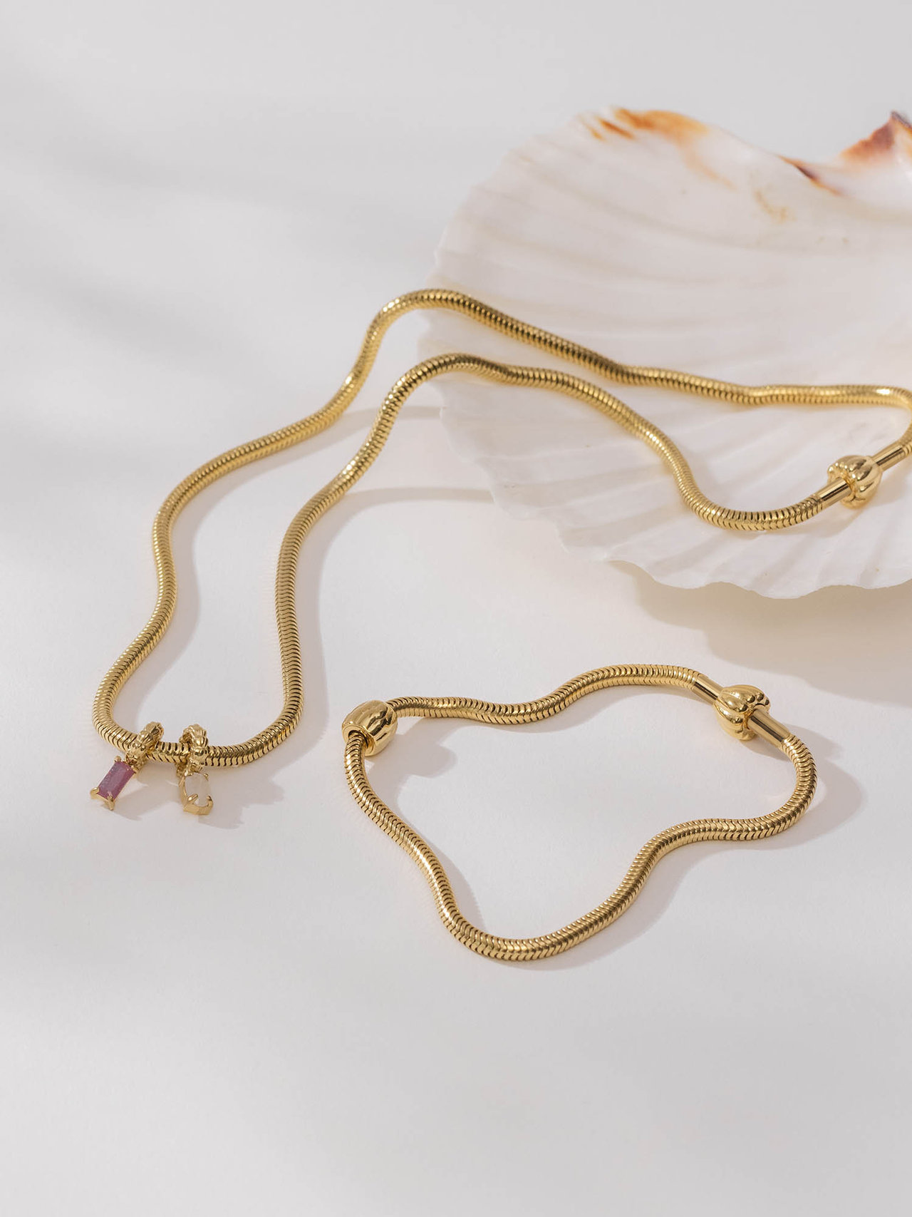 LEI Charm Armband