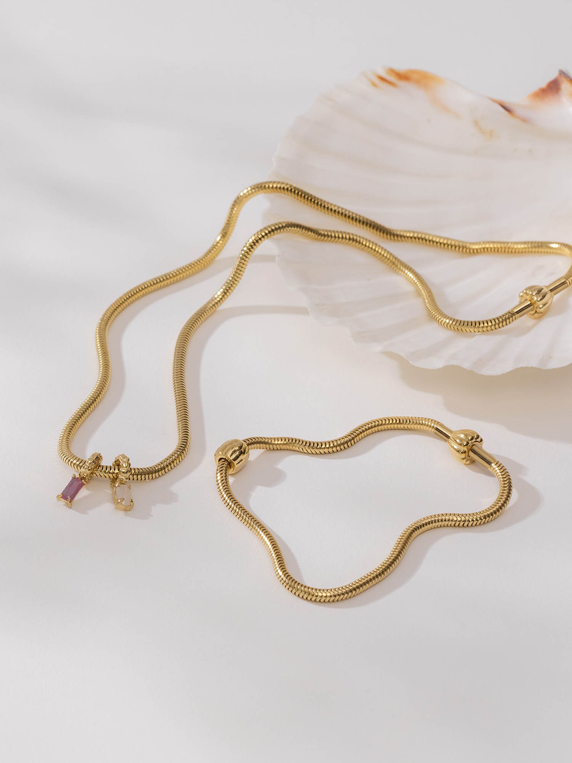 LEI Charm Armband