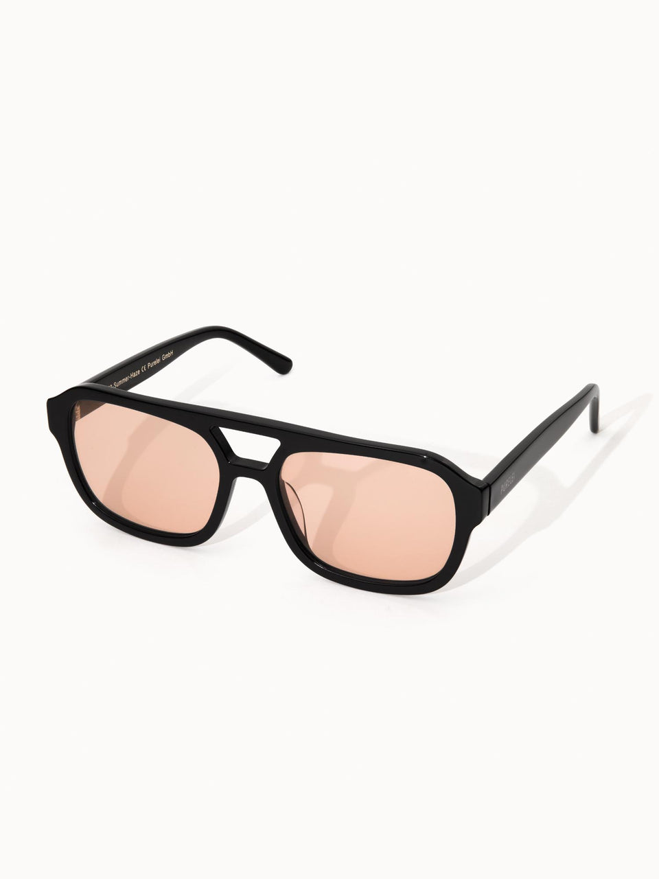 Schwarze Sonnenbrille mit rosa Gläsern, modern und elegant, von PURELEI.