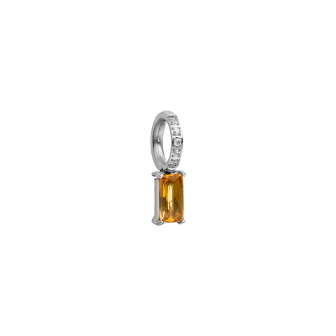 Silberner Ring mit orangefarbenem Stein und funkelnden Zirkonia von PURELEI