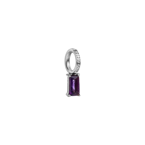 Silberner Ring mit lila Edelstein und funkelnden Zirkonia von PURELEI.