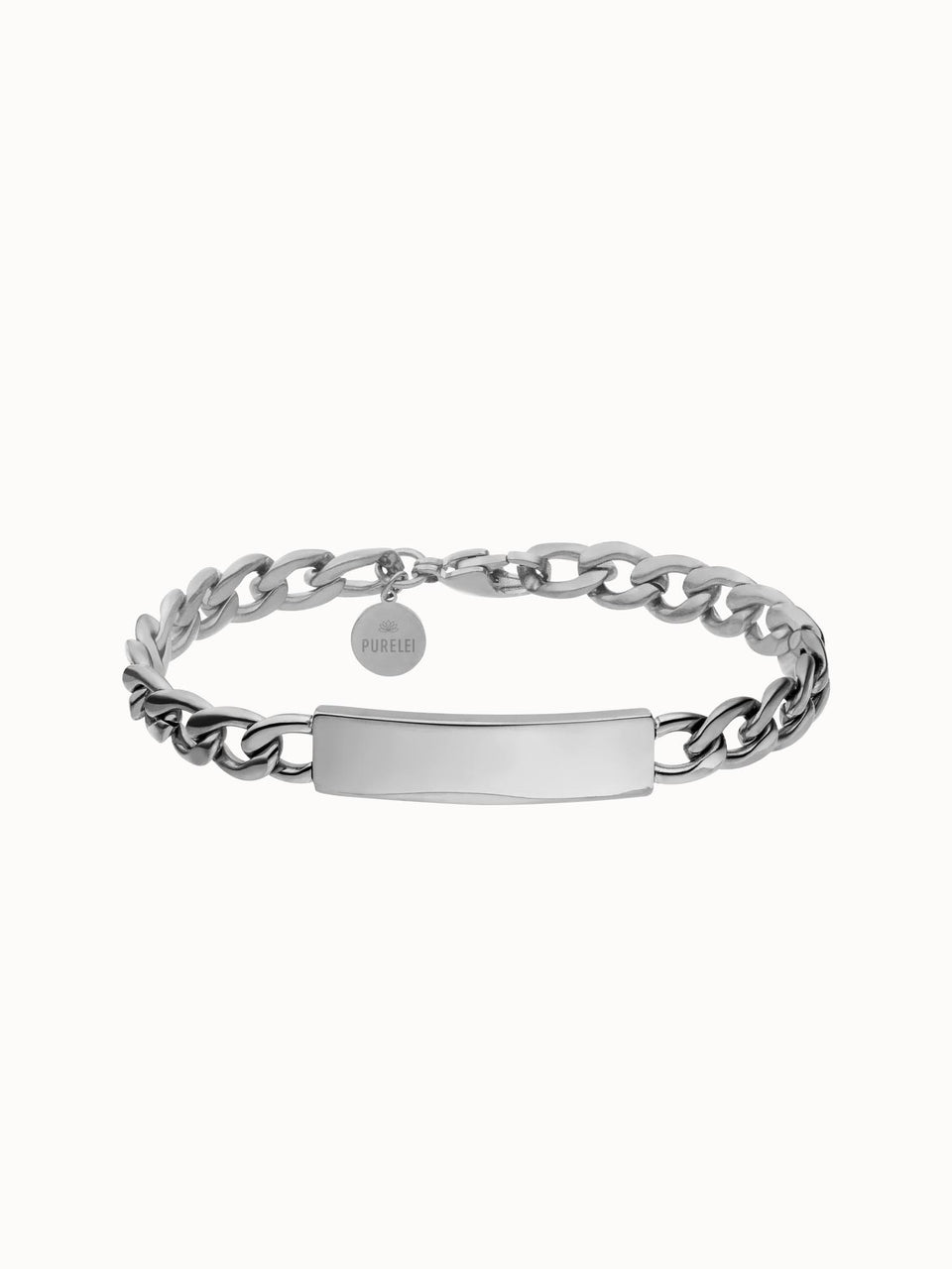 Silbernes Armband mit Kettendesign und gravierbarem Plättchen von PURELEI.