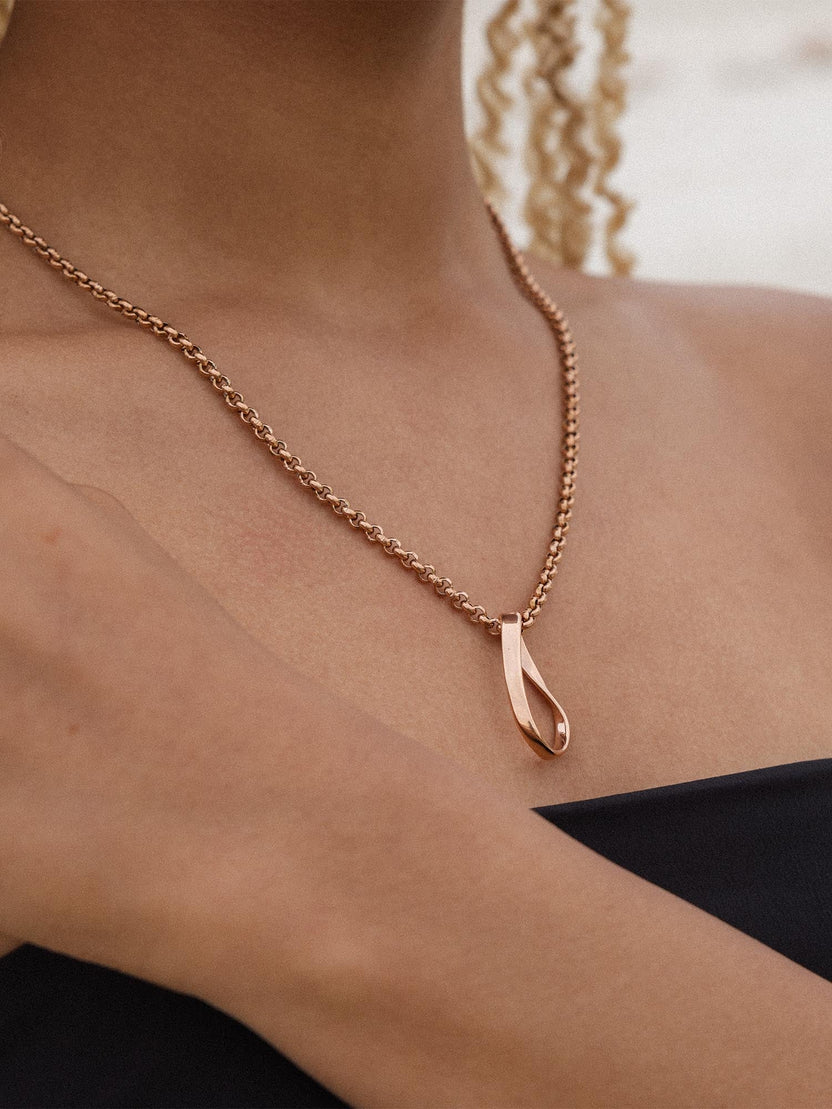 {"color":"Rosegold"}