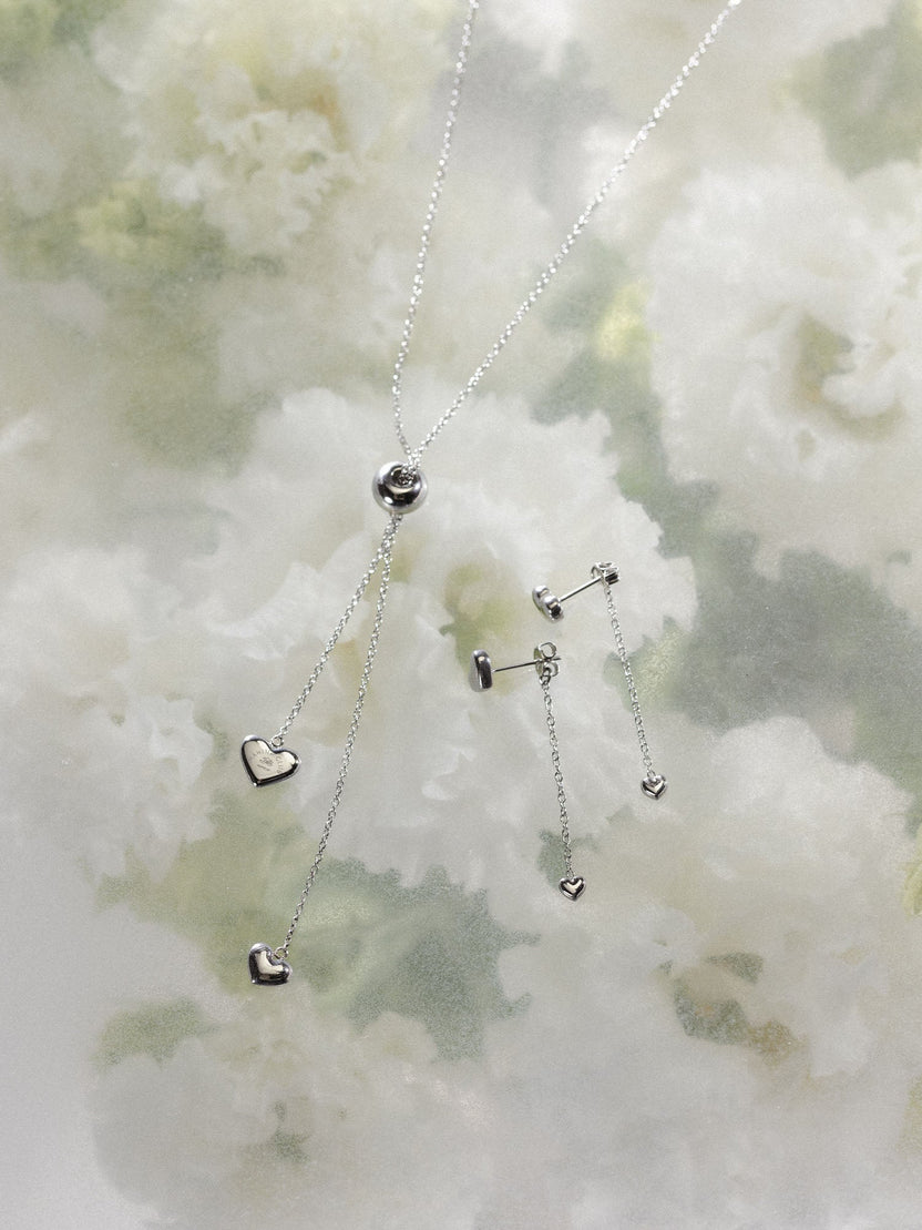 {"color":"Silver"}