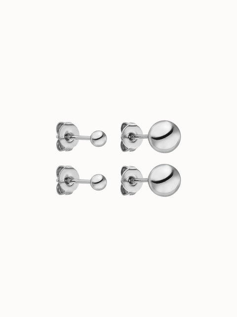 Silberne Ohrstecker mit glänzenden Kugeln, elegant und modern, von PURELEI.