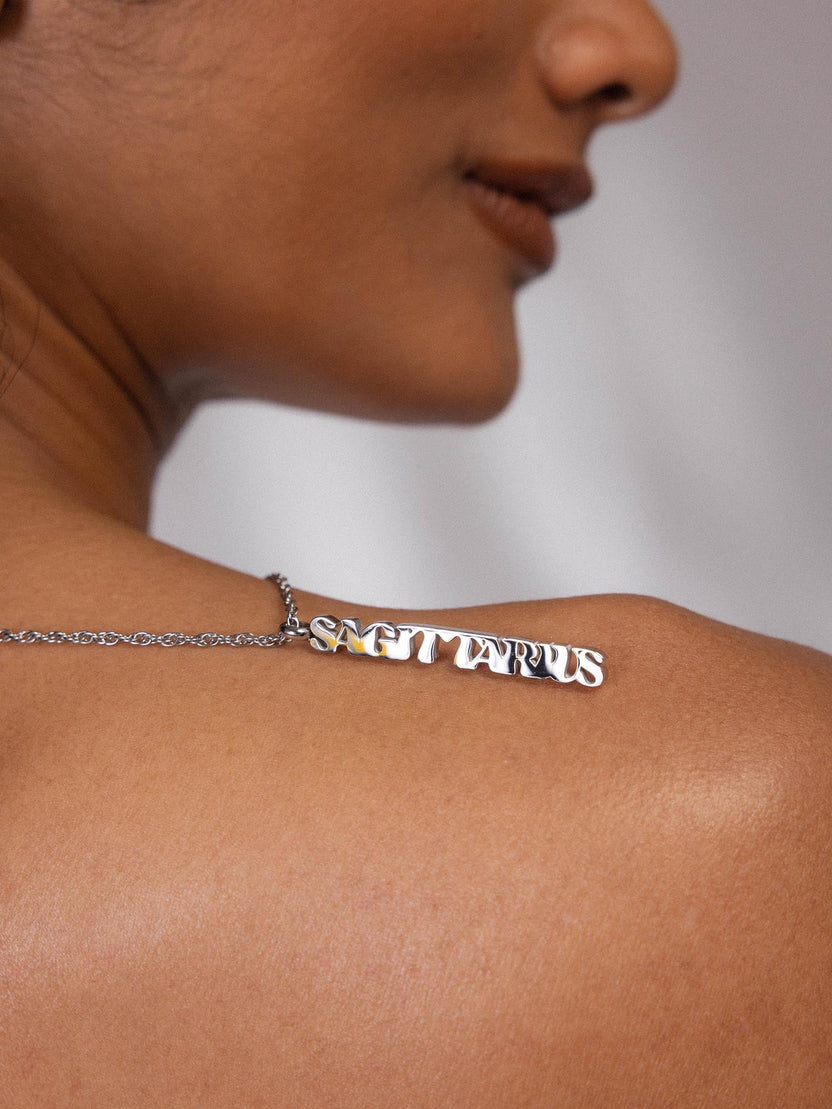 {"color":"Silver"}