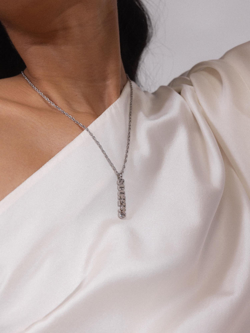 {"color":"Silver"}