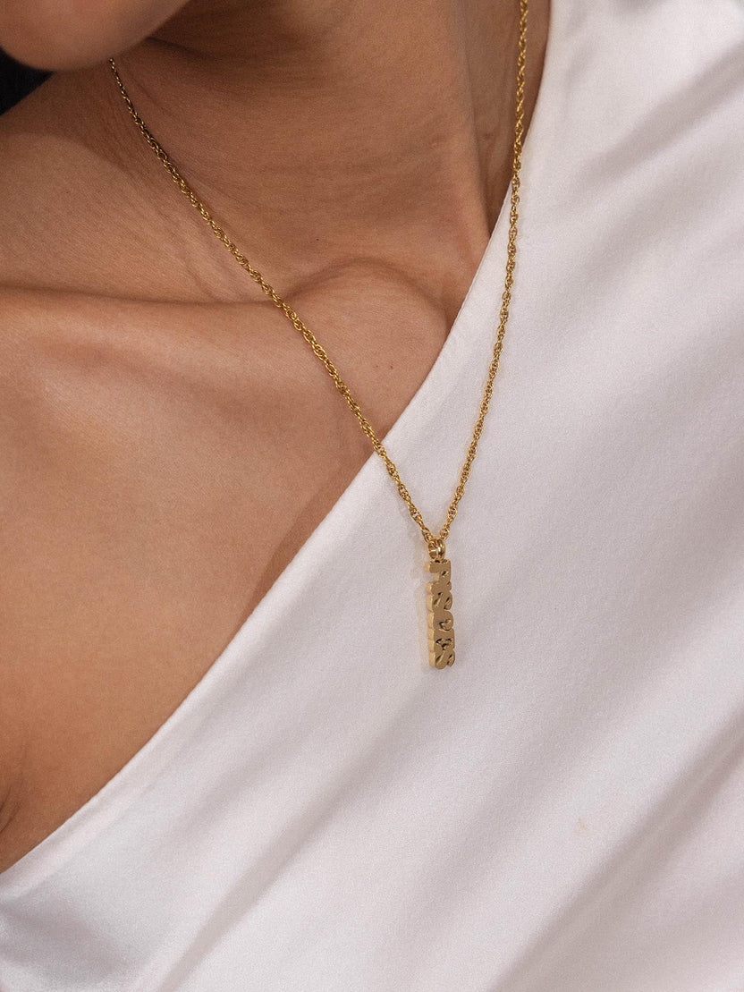 {"color":"Gold"}