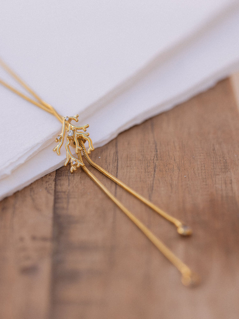 {"color":"Gold"}
