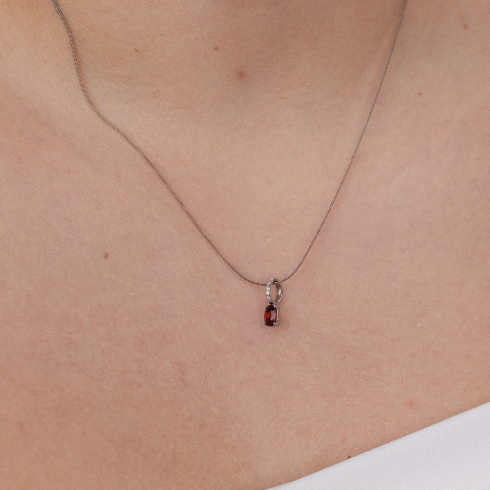 Roségoldene Kette mit Anhänger, elegant und feminin, von PURELEI.
