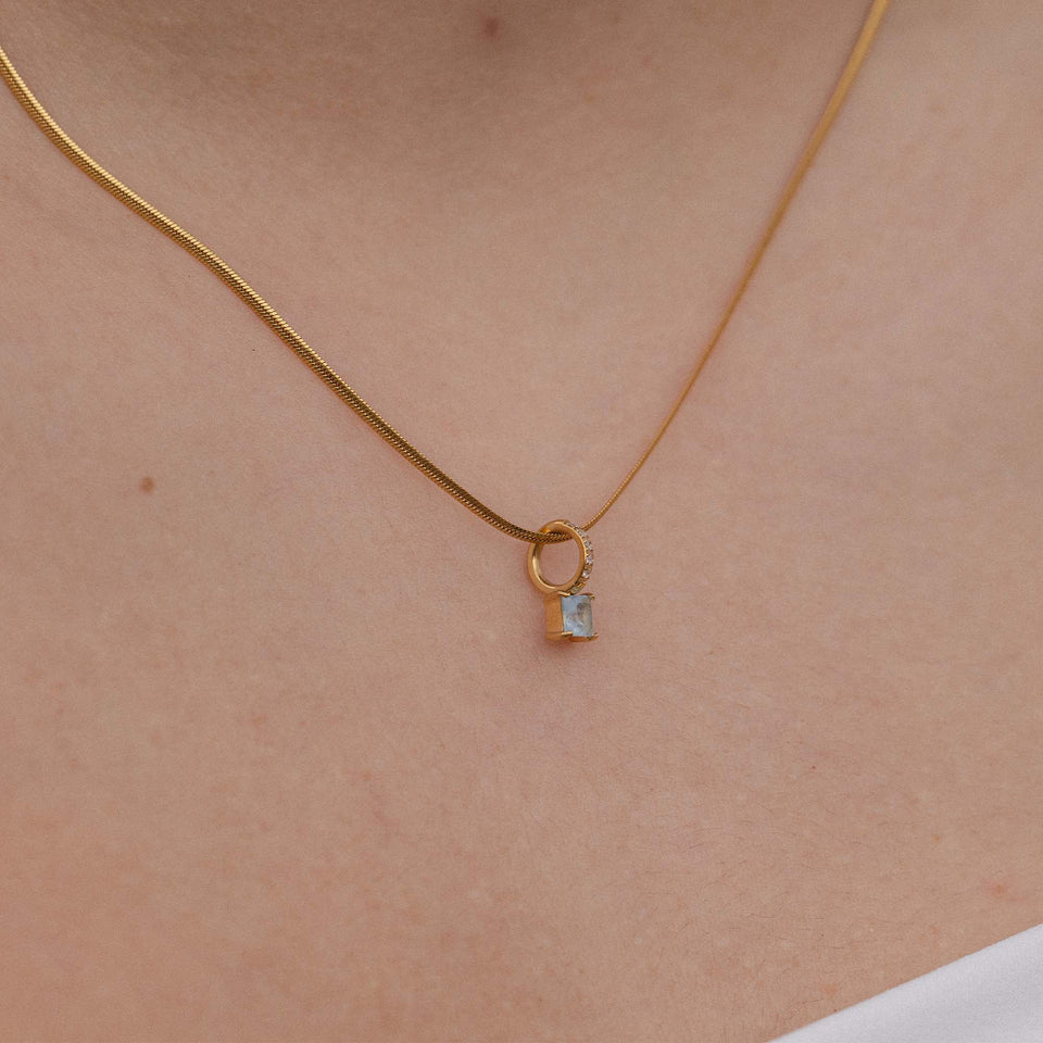 Roségoldene Kette mit funkelndem Anhänger, elegant und feminin – PURELEI.