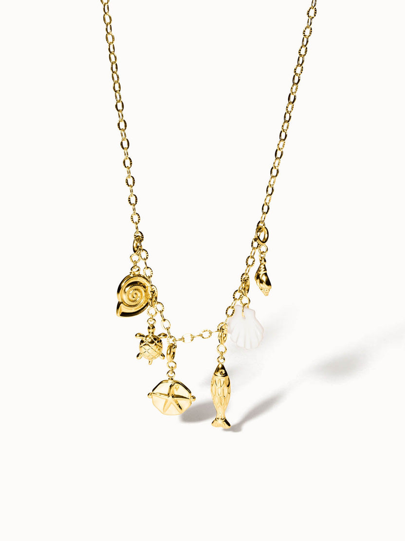{"color":"Gold"}