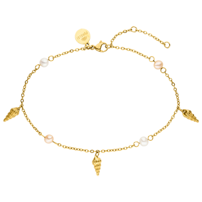 PURELEI Akala Fusskettchen aus vergoldetem Edelstahl mit Muschel-Anhängern und echten Perlen, feminin und elegant.