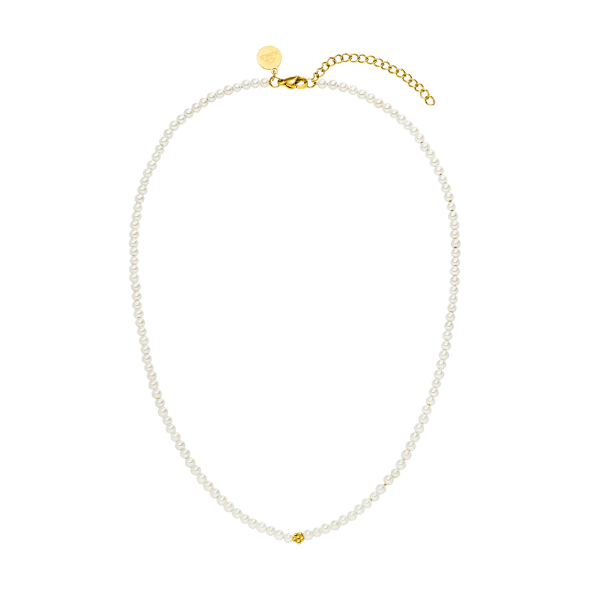 Perlenkette mit goldenen Akzenten, elegant und feminin, von PURELEI.